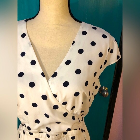 J.Crew White+Black Polka Dot Short Sleeve Faux Wrap Midi Dress - Picture 9 of 16